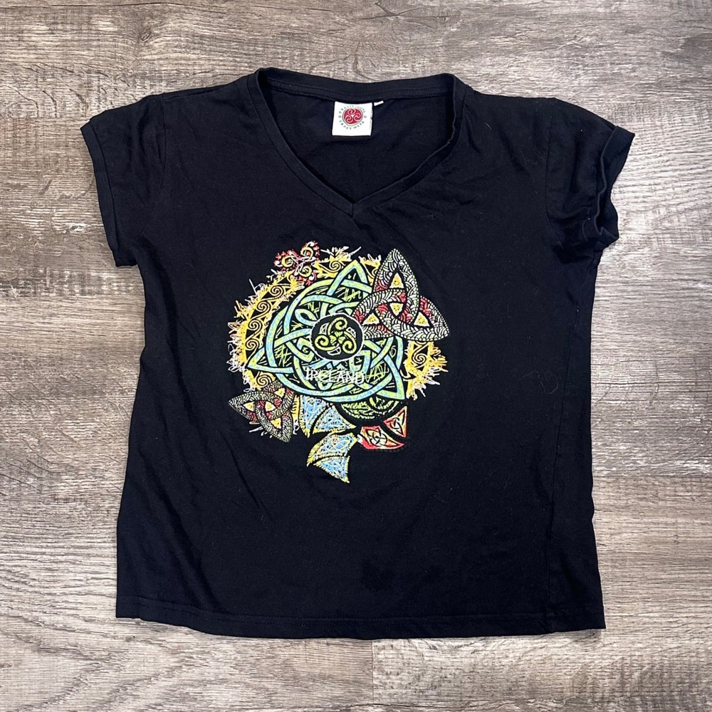 Traditional Craftwear Ireland Black Celtic Knot Graphic V-Neck Cotton Tee Large